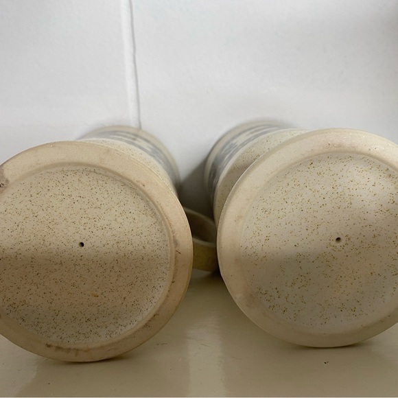 Beautiful His And Her Coffee Mugs. - Picture 4 of 5